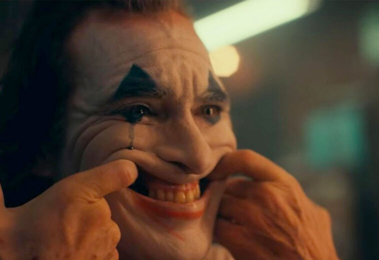 Todd Phillips confirma secuela de Joker compartiendo imagen del guion
