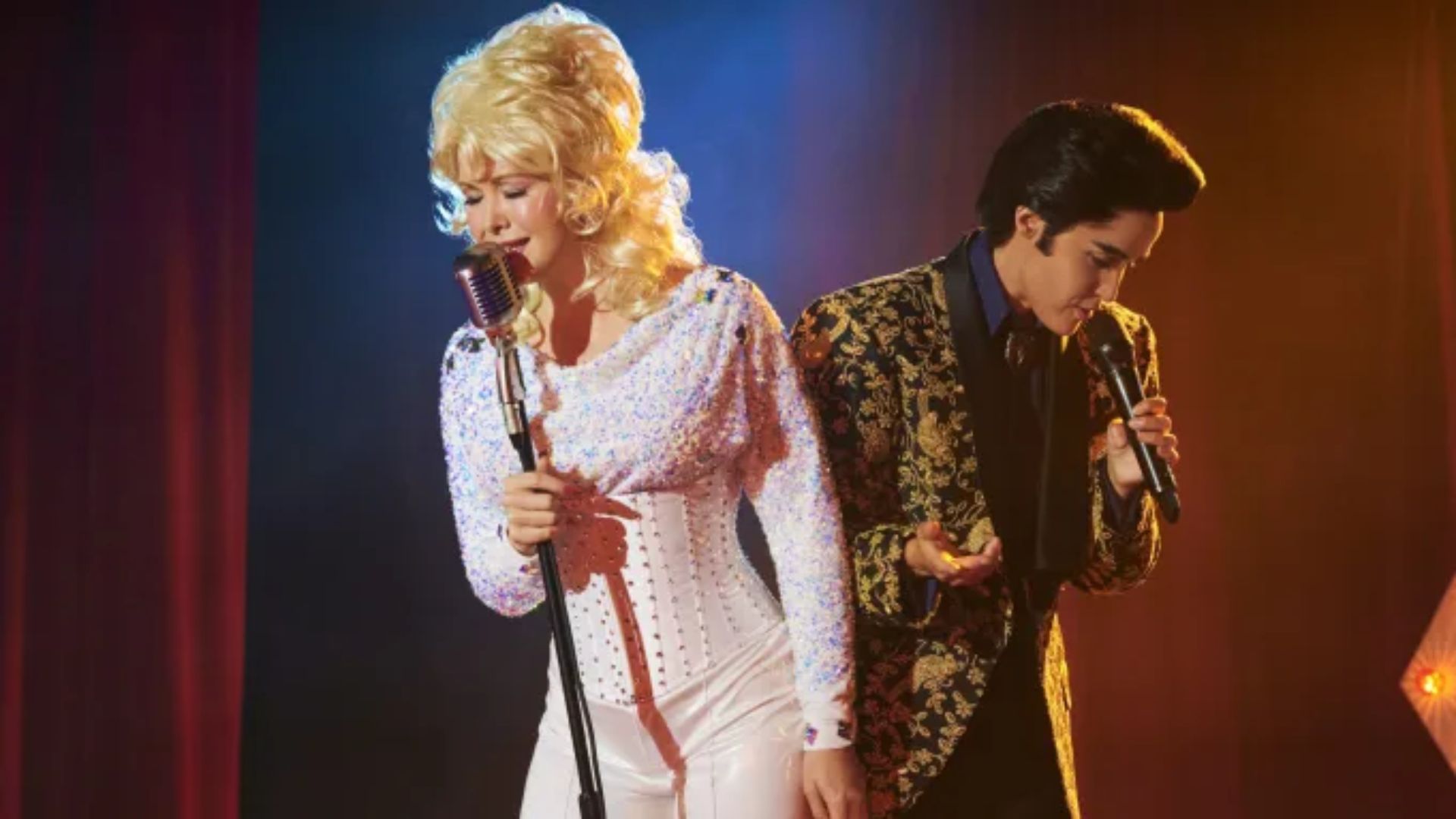 seriously red stills pelicula comedia dolly parton imagenes (1)