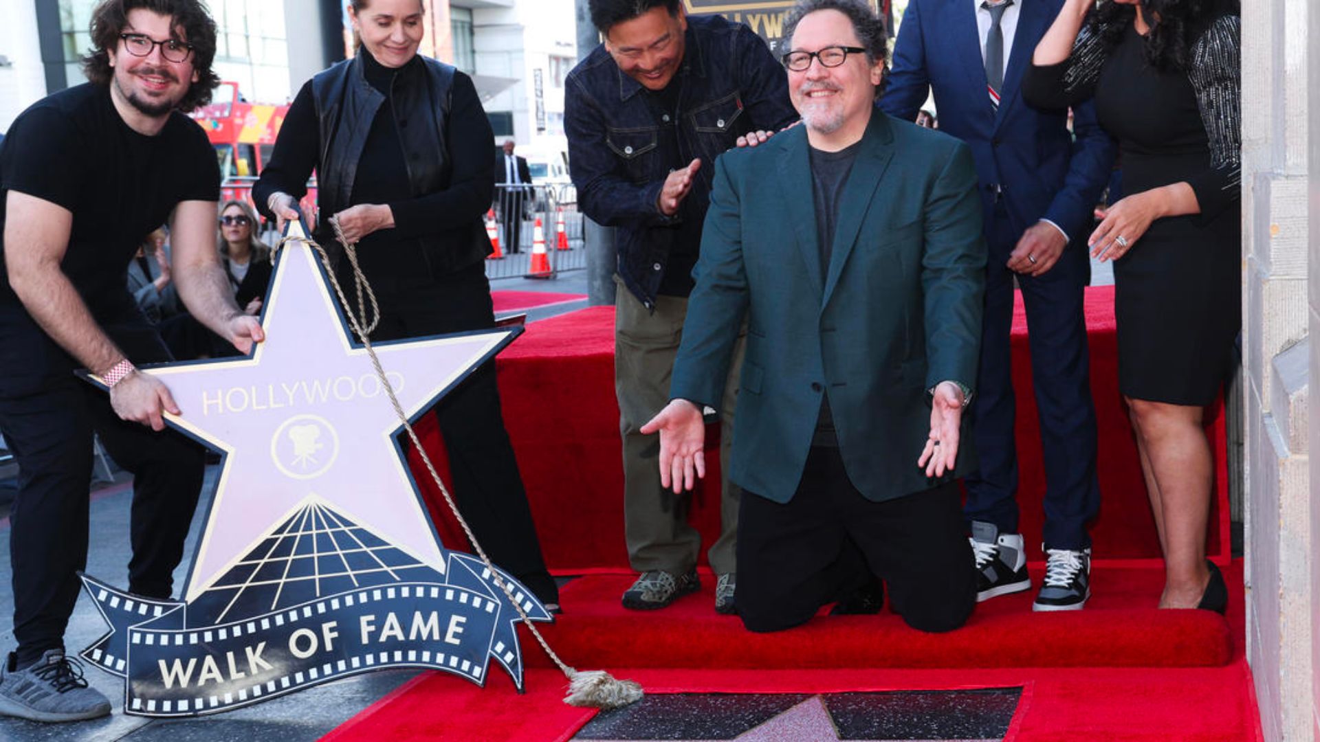 4 jon favreau recibe estrella hollywood paseo de la fama