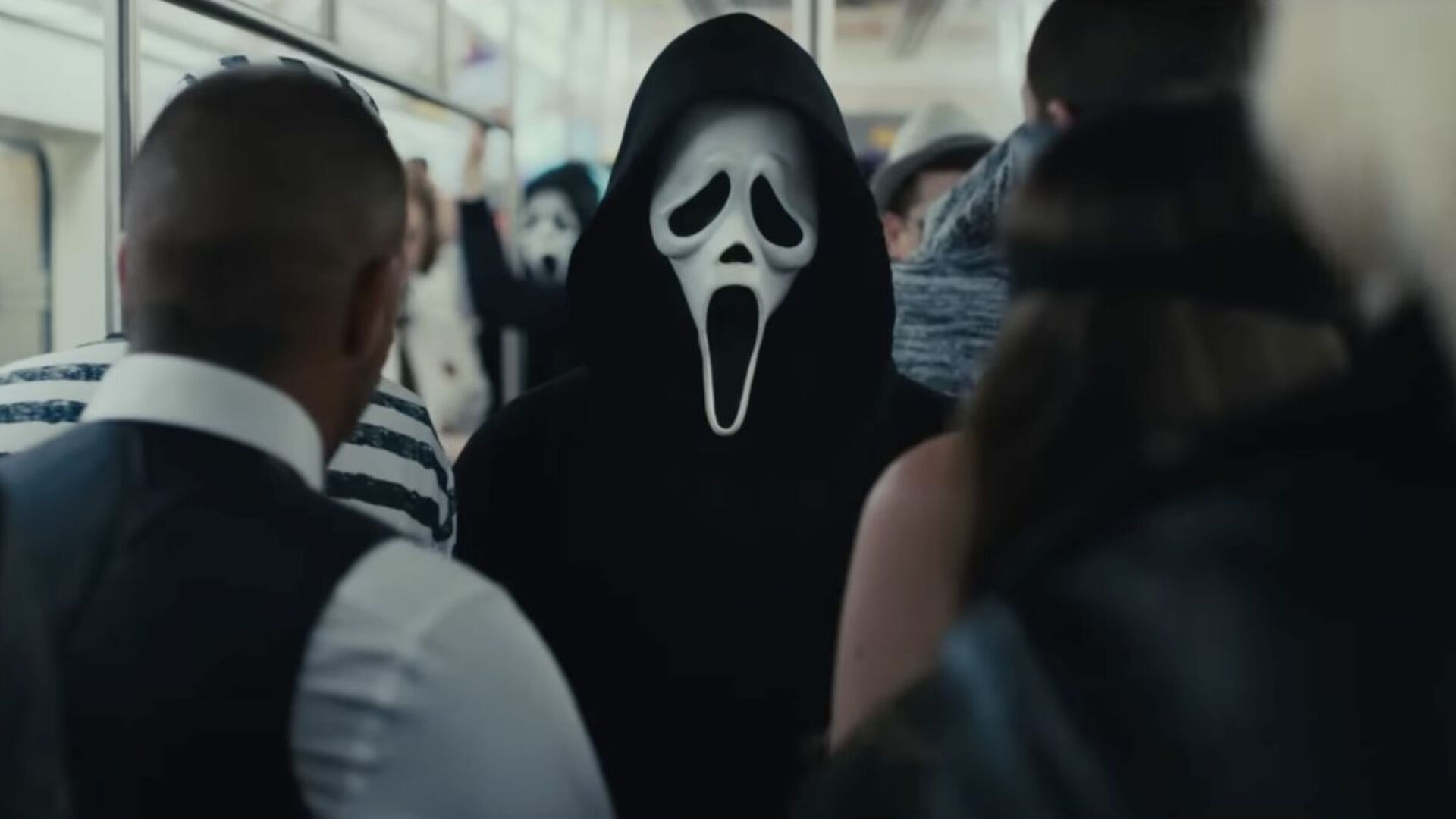 Scream 6 Ghostface en el metro de Nueva York