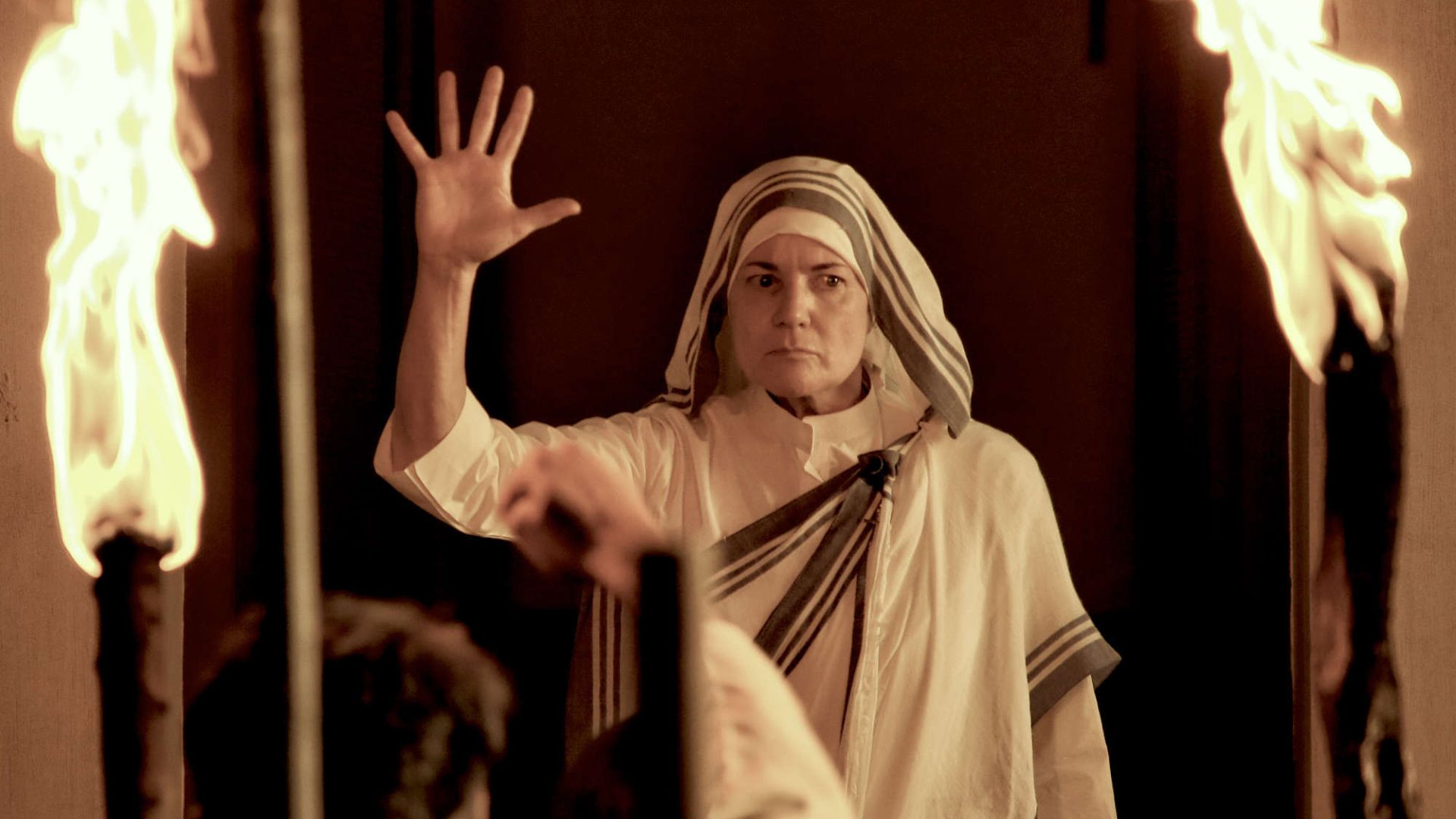 Imagen y escena promocional de Madre Teresa y yo, que estrena en México