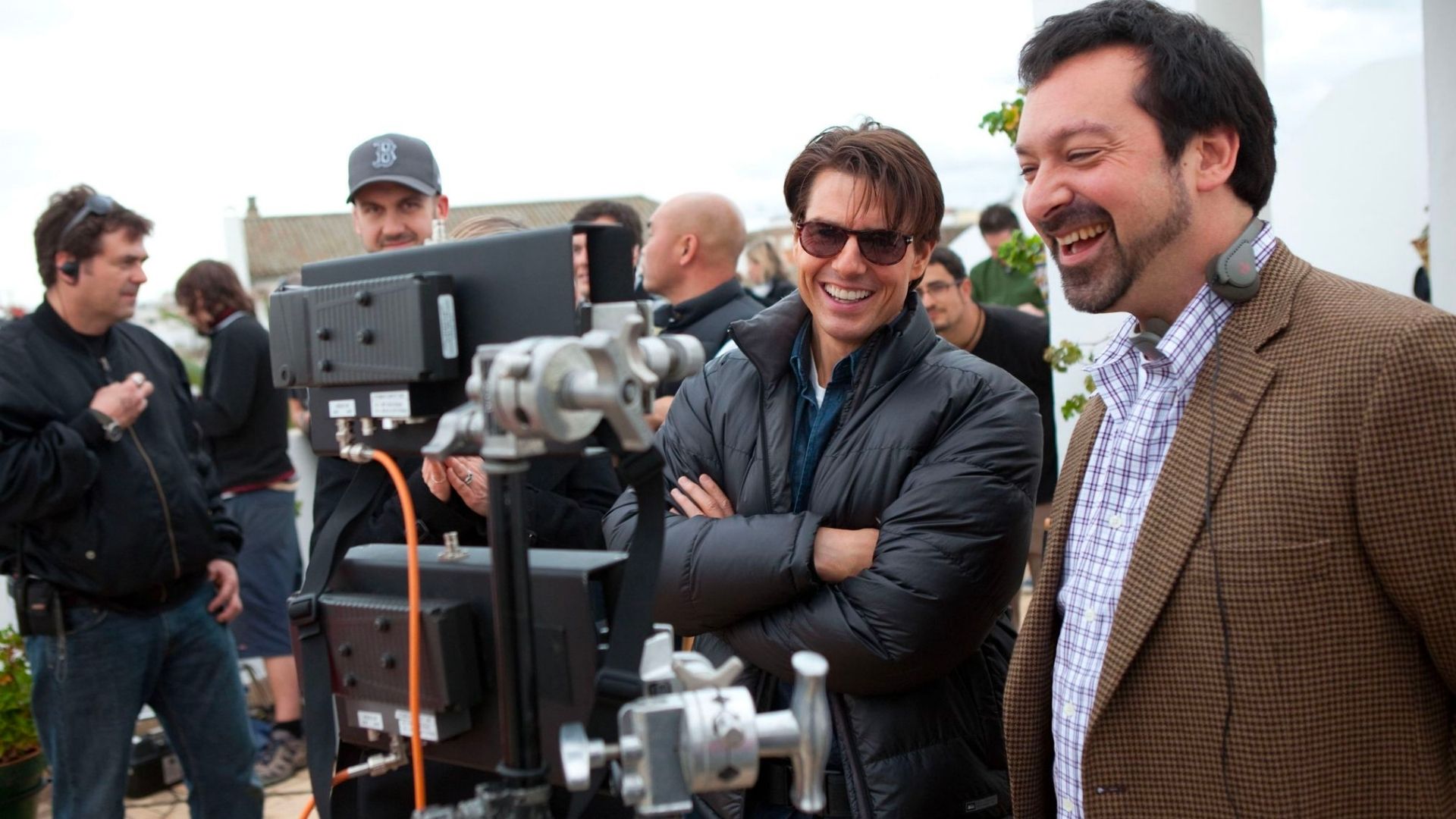Director de Indiana Jones 5 dirigiendo a Tom Cruise