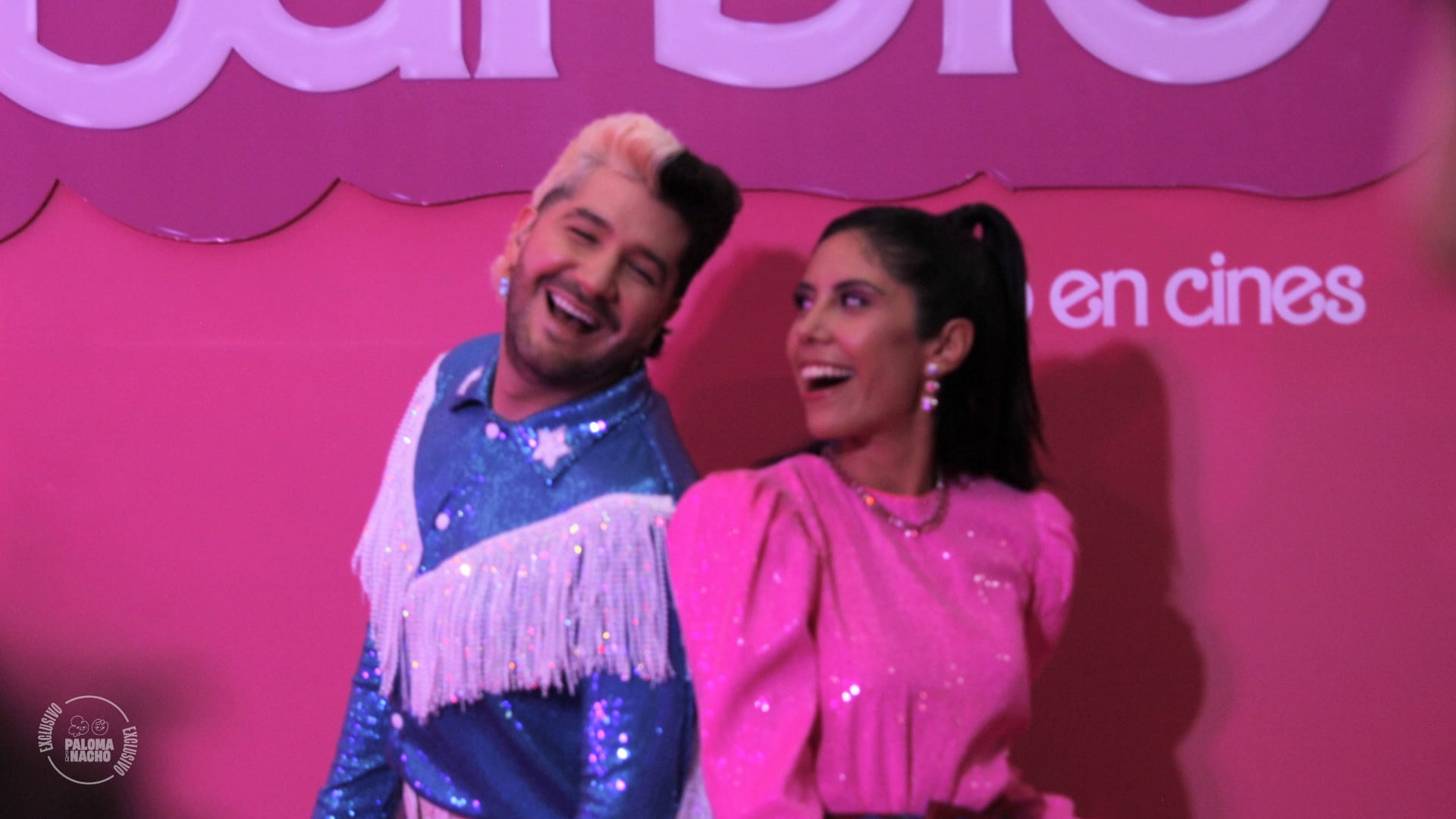 Gaby Meza y Héctor Trejo conductores en la premiere de Barbie