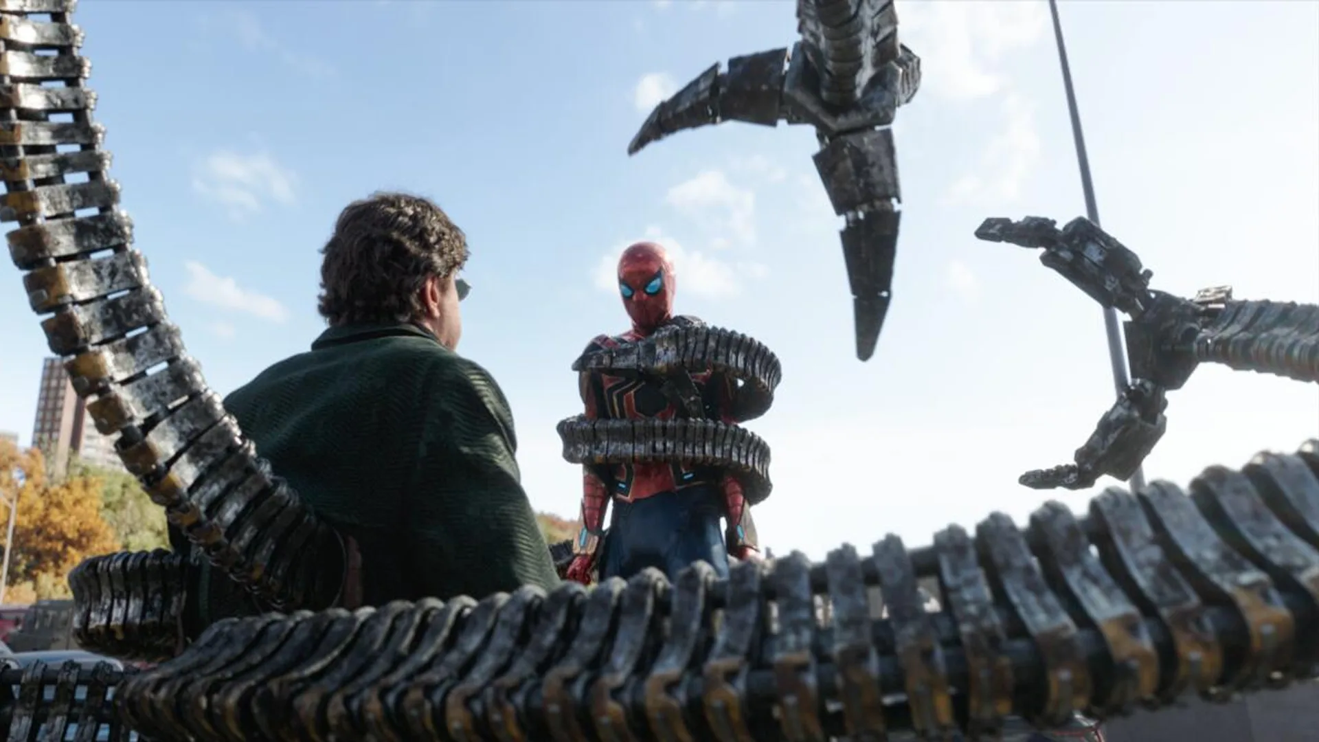 Spider-Man Iron Spider vs Doctor Octopus
