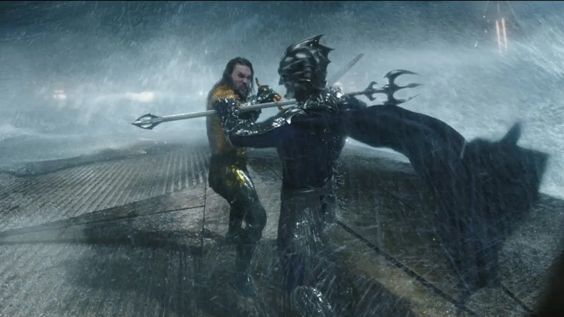 Aquaman mejores momentos pelea vs Orm
