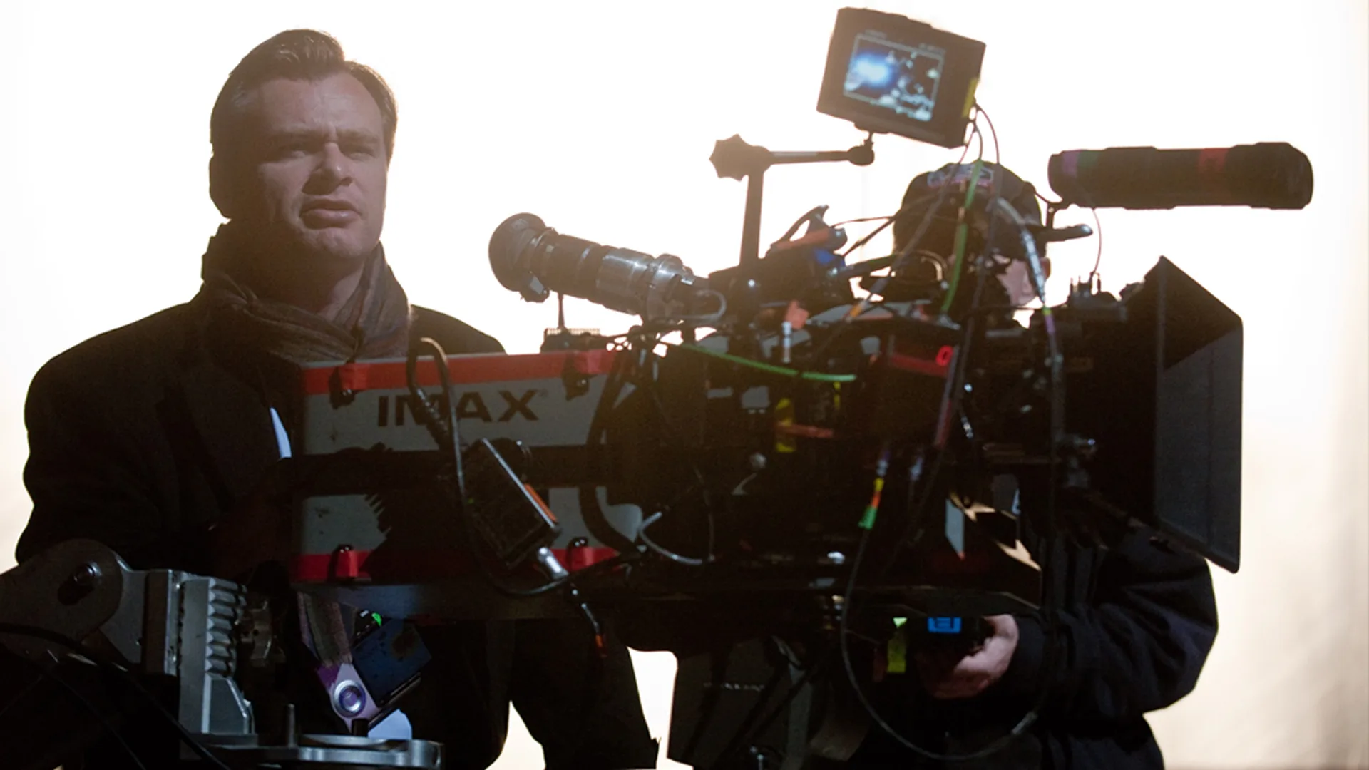 Christopher Nolan dirigiendo cámaras IMAX
