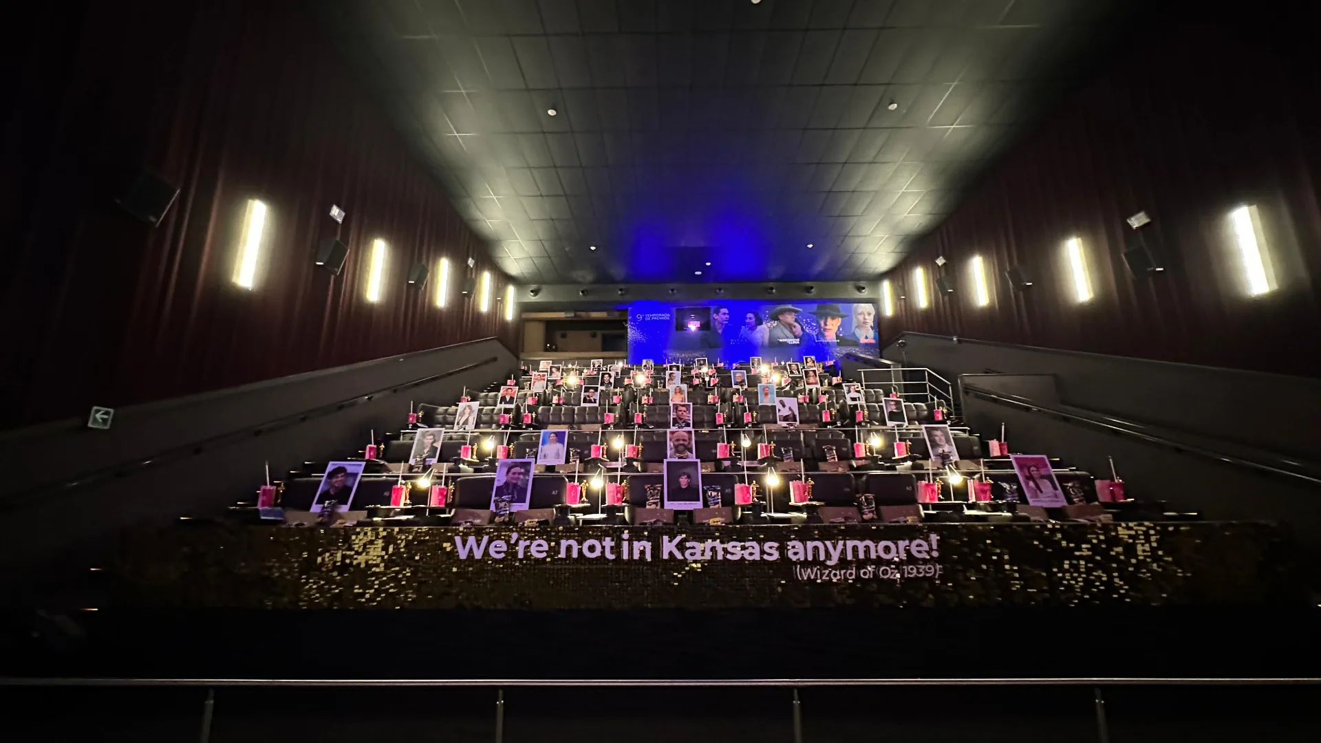 Sala de cine Cinépolis con los Oscar 2024