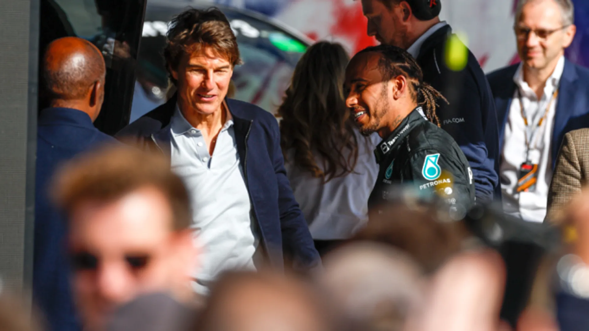 Lewis Hamilton y Tom Cruise en la Fórmula 1 