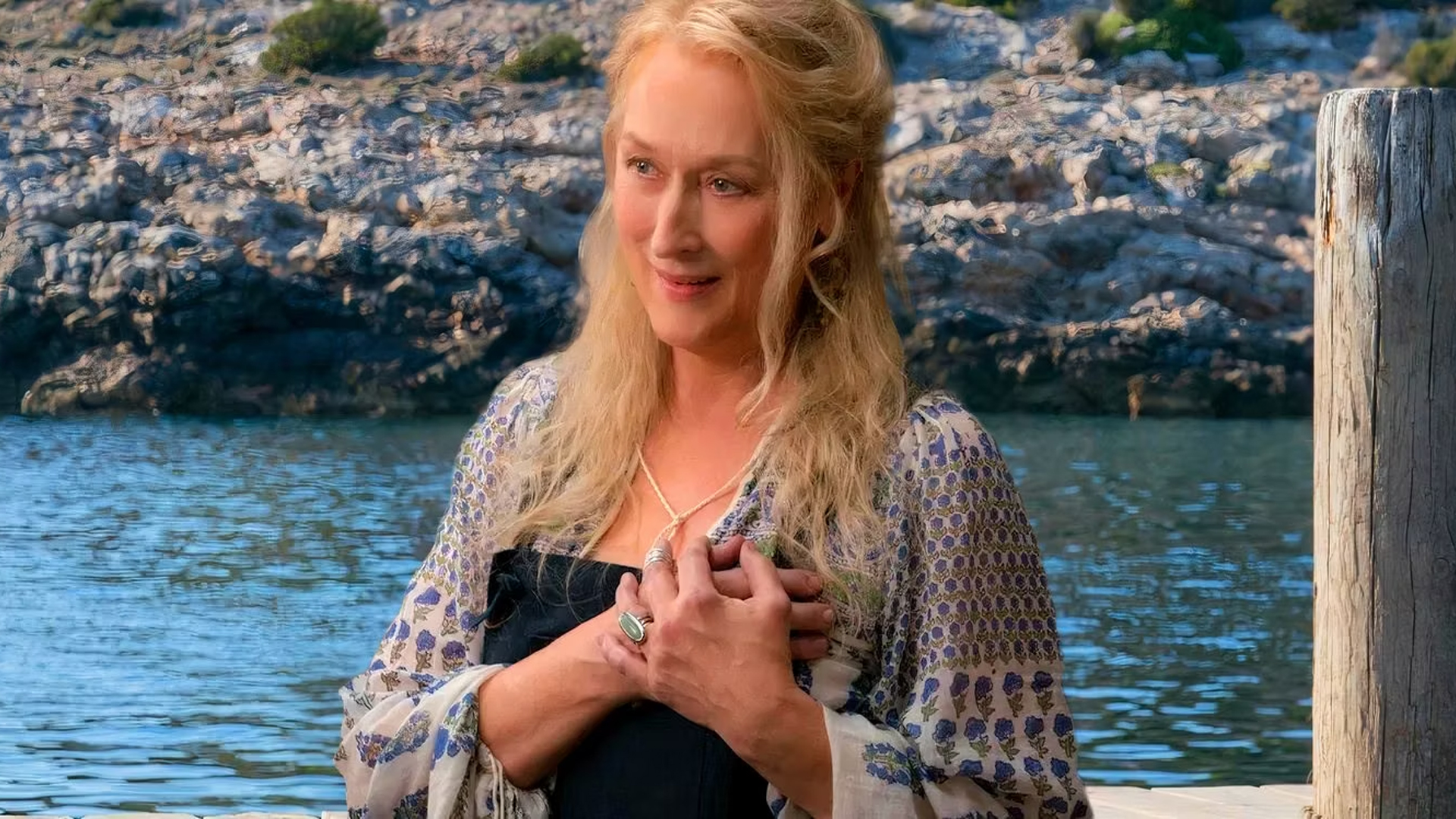 Meryl Streep en Mamma mia, escena playa