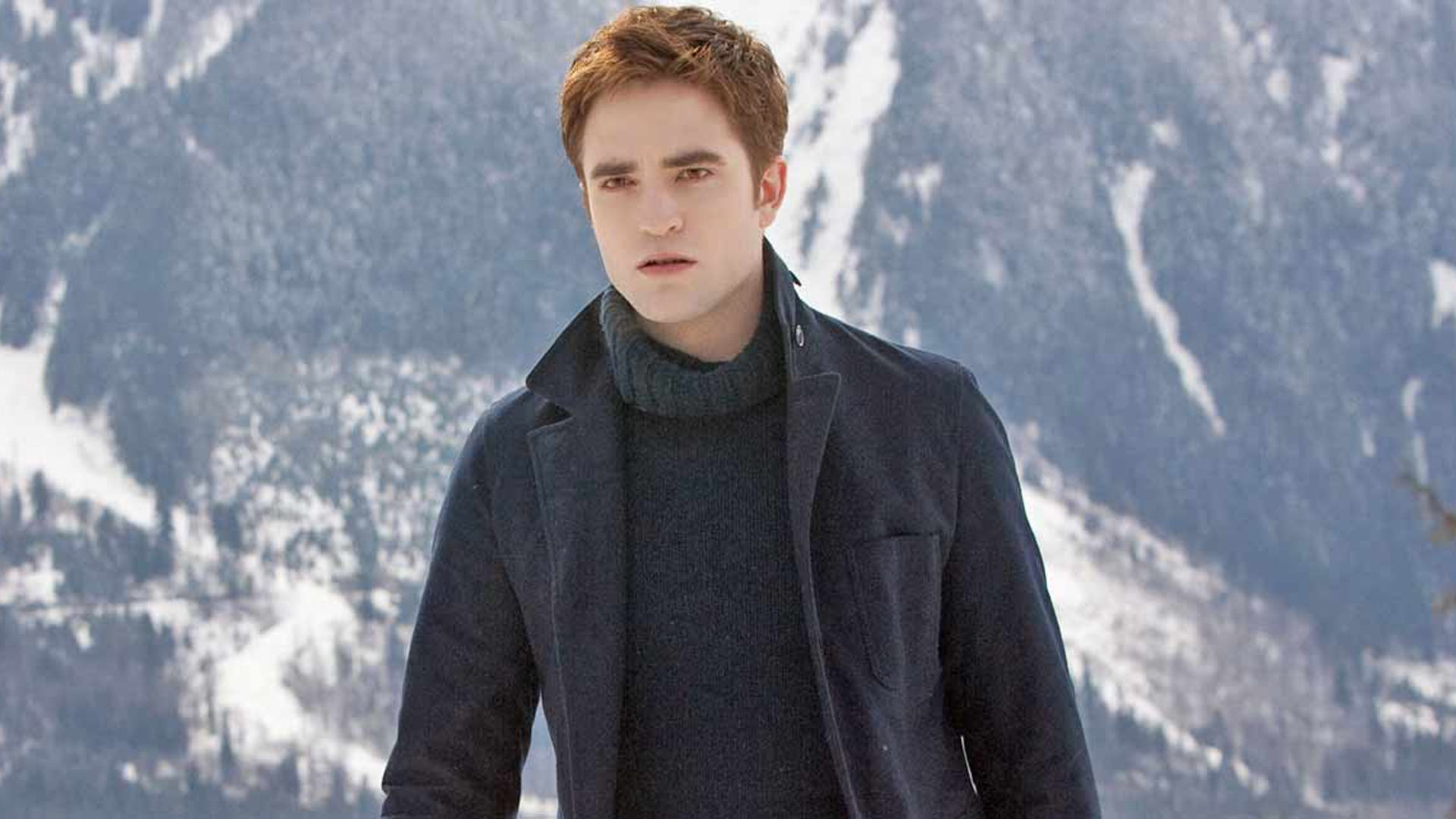 Edward caminando en la nieve